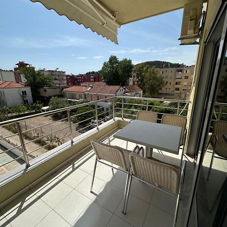 Apartments Piazza Himare Eksteriør bilde